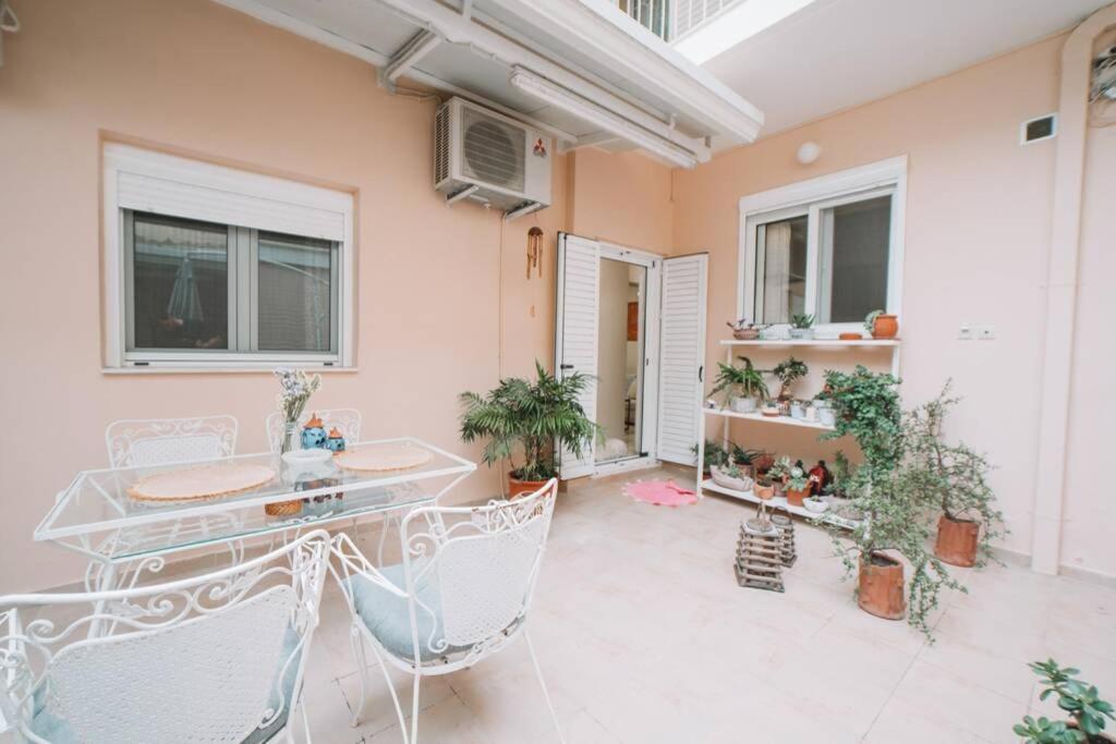 Debbies House Daire Kalamata Dış mekan fotoğraf